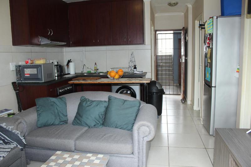 2 Bedroom Property for Sale in Buhrein Western Cape